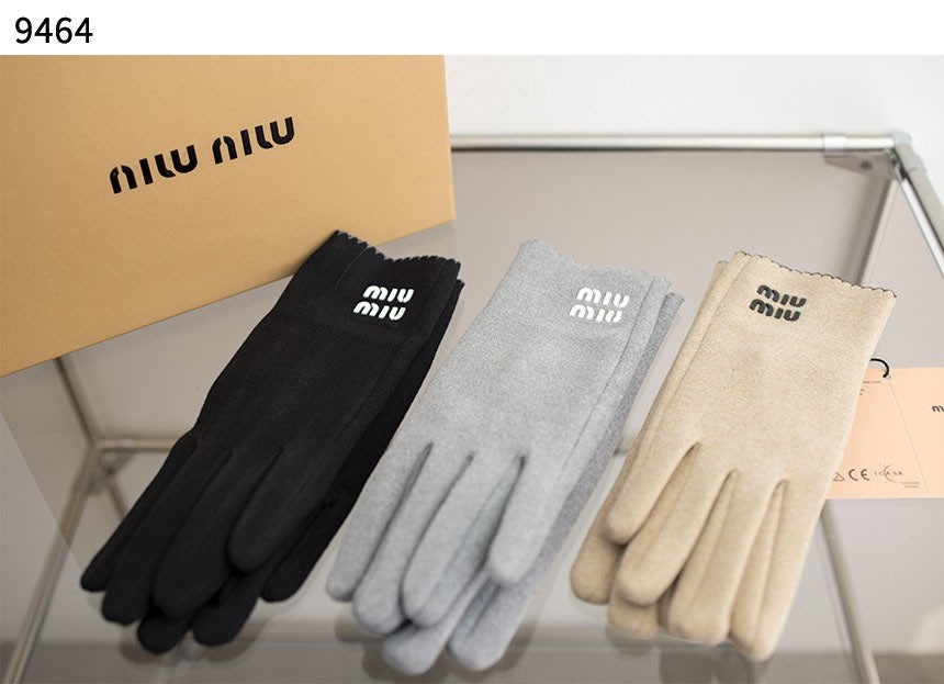 #미우미우 [MIU MIU] 미우미우 로고 클래식 여성용장갑 신상입고💢 #장갑 #9464