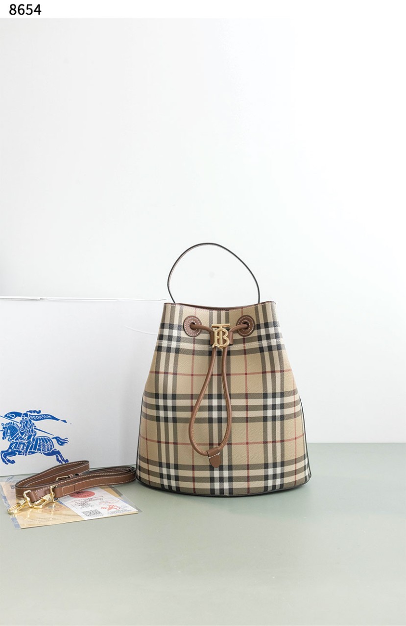 #버버리 [BURBERRY]  체크 스몰 TB 버킷백 신상입고💢 #가방 #8654