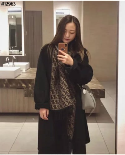 🍀 [FENDI] 팬디 남여공용 스몰 FF 자카드 태슬 머플러 🍀