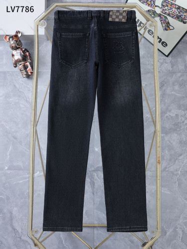 #루이비통 [ L.V ] 수입 다미에 기모 데님 팬츠 입고💢 #남성하의 #청바지