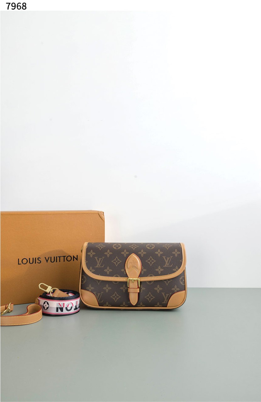 #루이비통 [Louis Vuitton] 크로스 다이앤 모노그램 신상입고💢 #가방 #7968