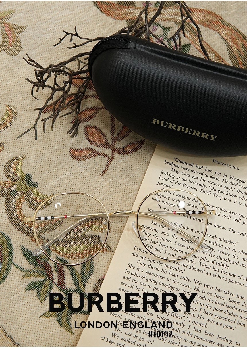 🍀 [BURBERRY] 버버리 수입고급 초경량 티타늄 남여공용 안경테 🍀