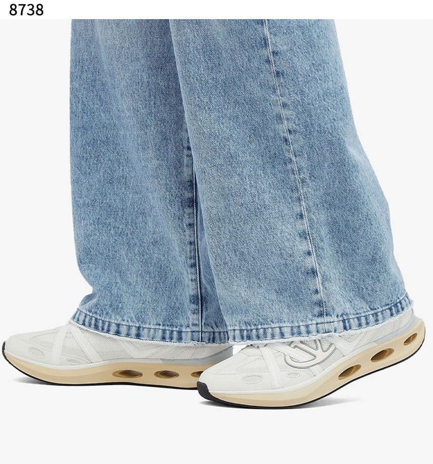 #발렌티노 [VALENTINO] 수입프리미엄급  VLOGO 이지조그 로우탑 스니커즈 신상 입고💢 #태그 #신발 #8738