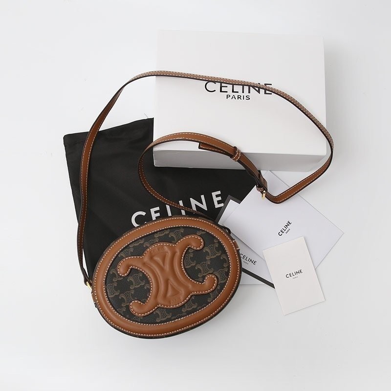 👹셀린느 퀴르 트리옹프 오벌백👹