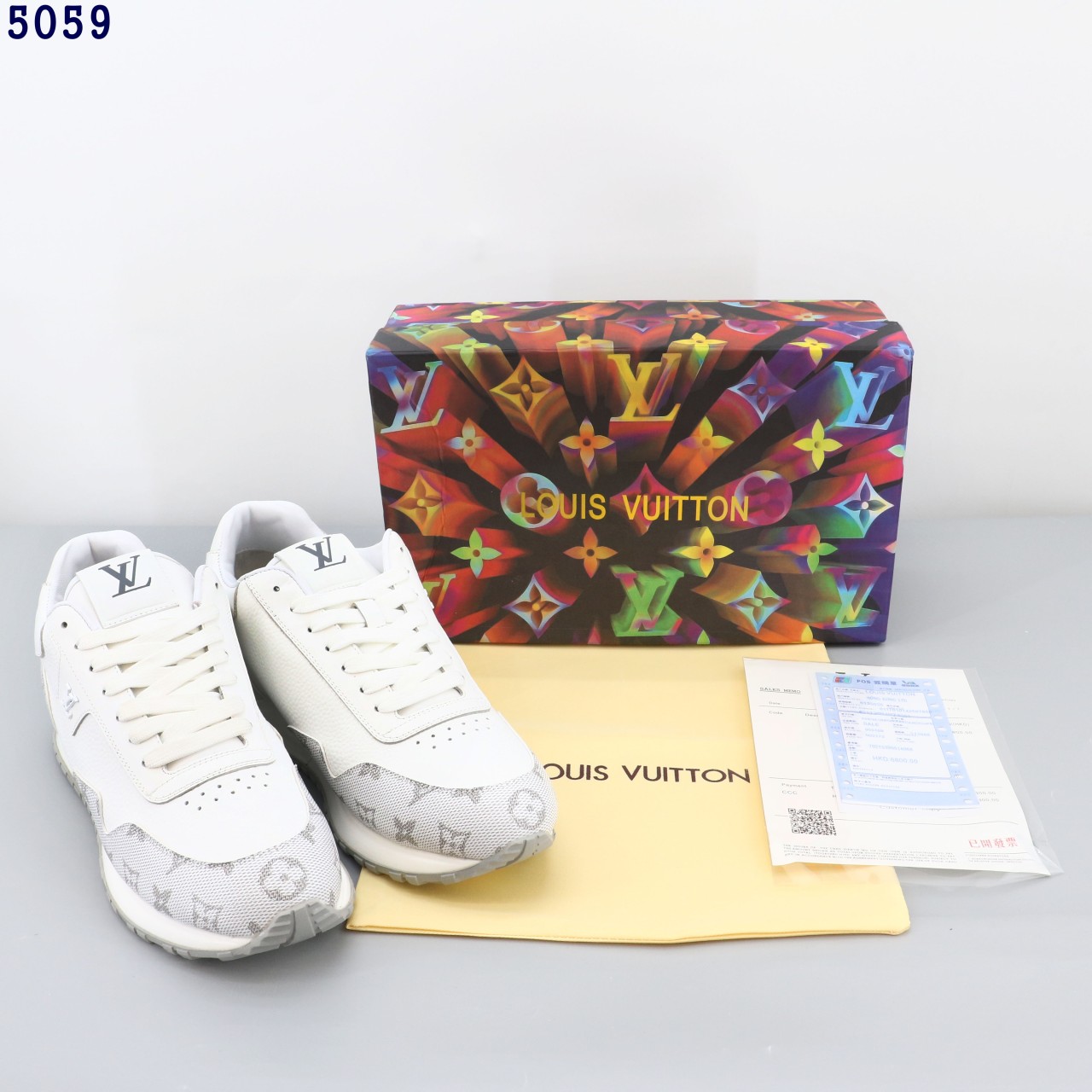 👹루이비통 런 어웨이 스니커즈 화이트👹