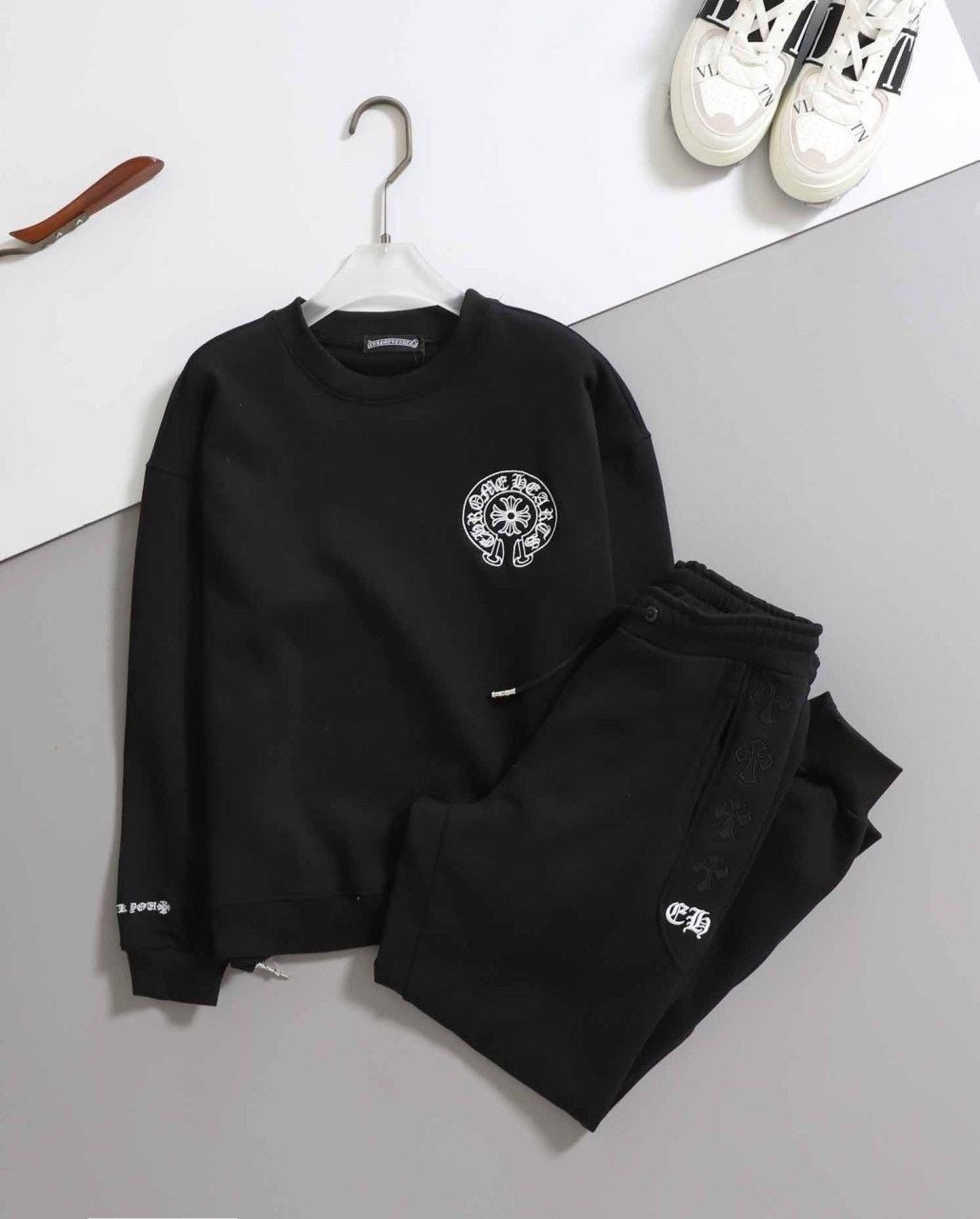 💕 크* 수입 남여공용 빈티지 세메터리 패치 스틸 맨투맨 & 팬츠 SET