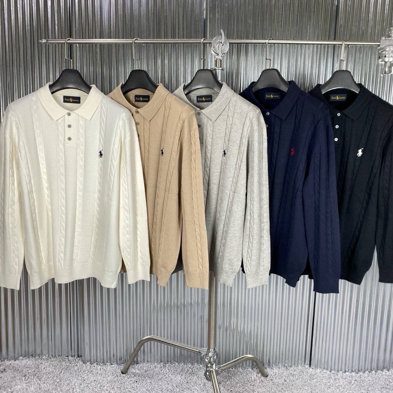 💕 폴* 트위스트 카라니트