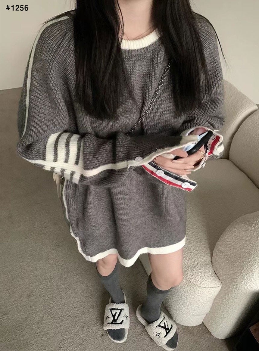 🍀 [THOM BROWNE] 톰브라운 화이트 라인 니트 🍀