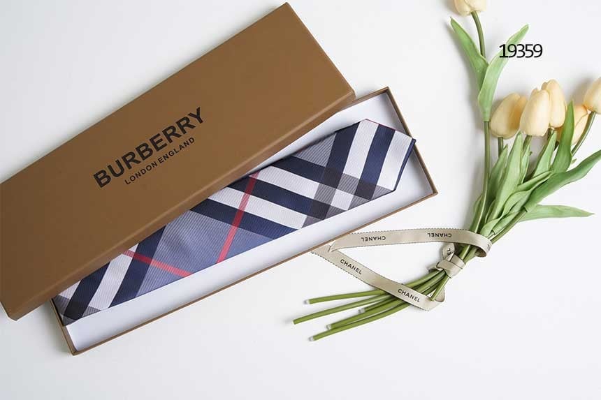 🔆 [BURBERRY] 버버리 클래식 체크 타이 🔆