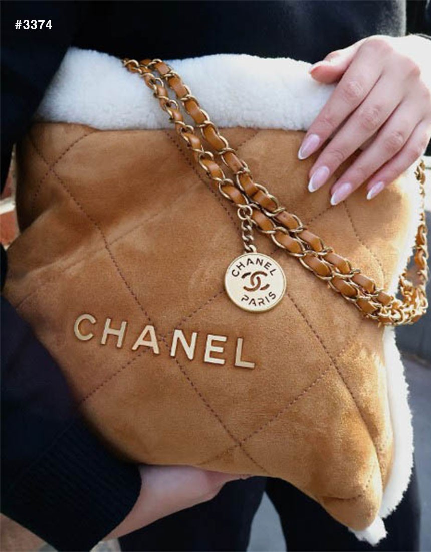 🍀 [CHANEL] 샤넬 22백 시어링 스웨이드 미디엄 백 🍀