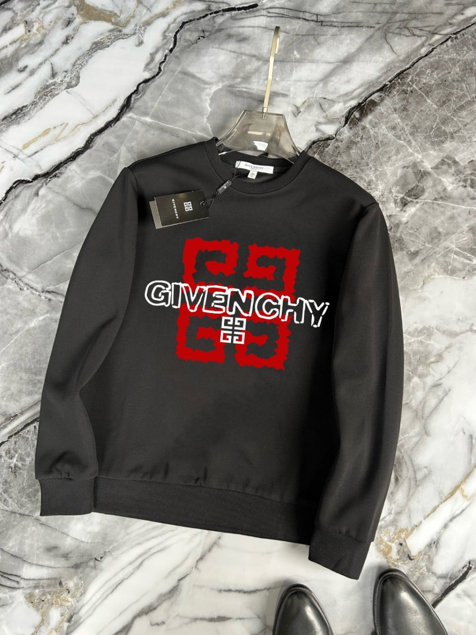 지방시 레터링 레드 심볼 로고 맨투맨