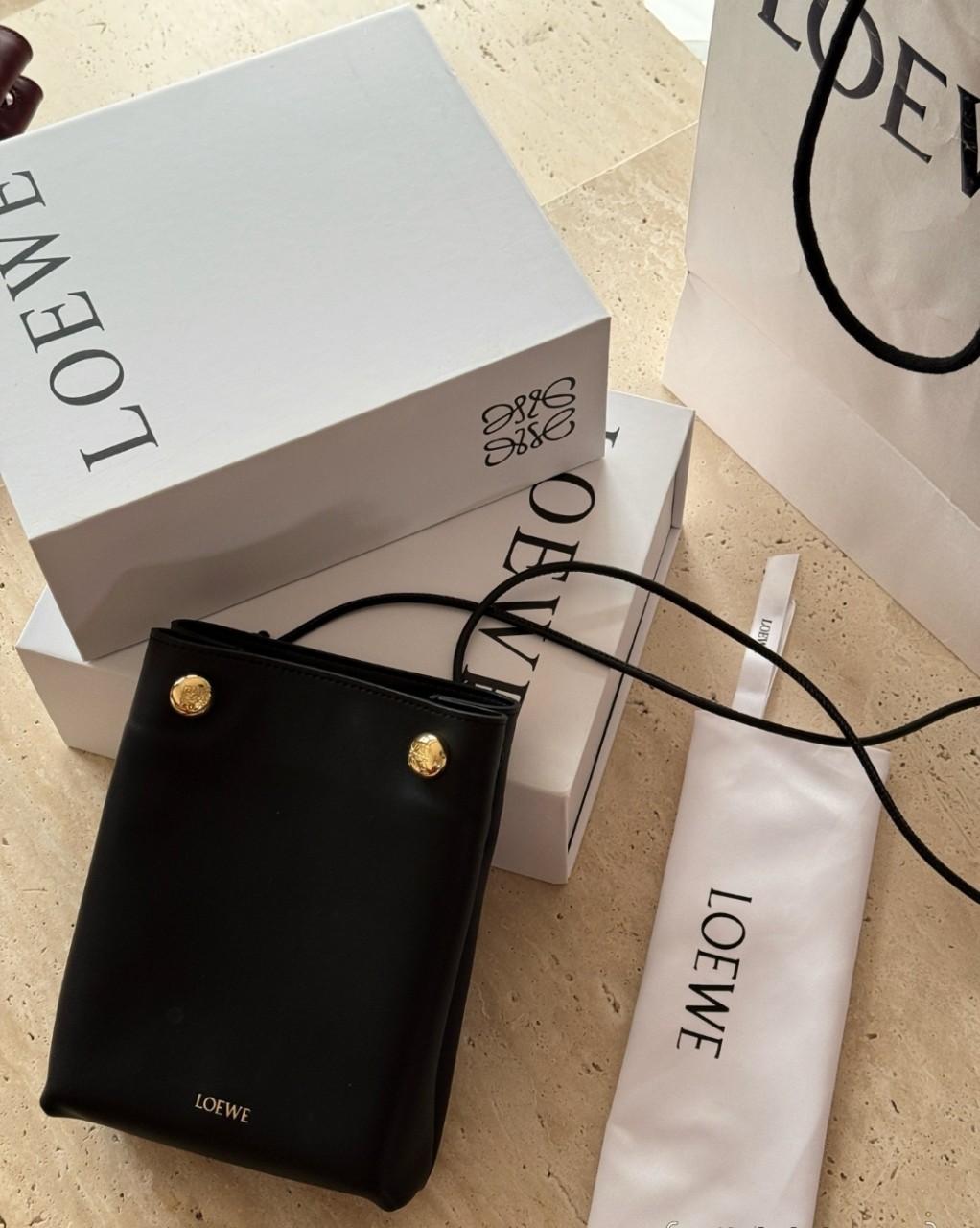 #N #로에베 페블 파우치백