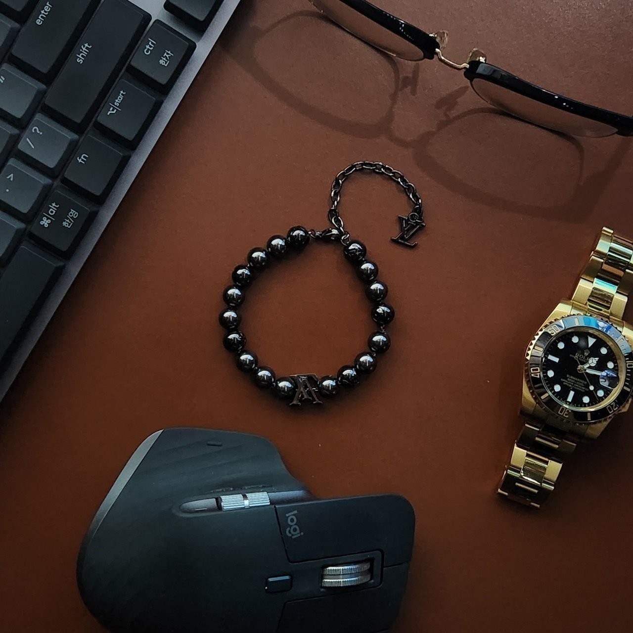 [389번] #루이비통  모노그램 펄 팔찌