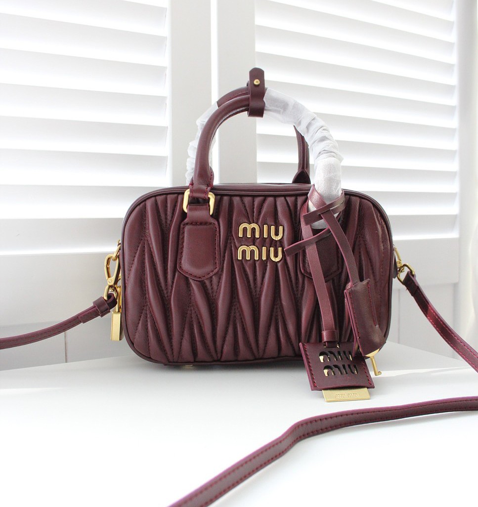 #PO #미우미우 아르카디백 마테라쎄