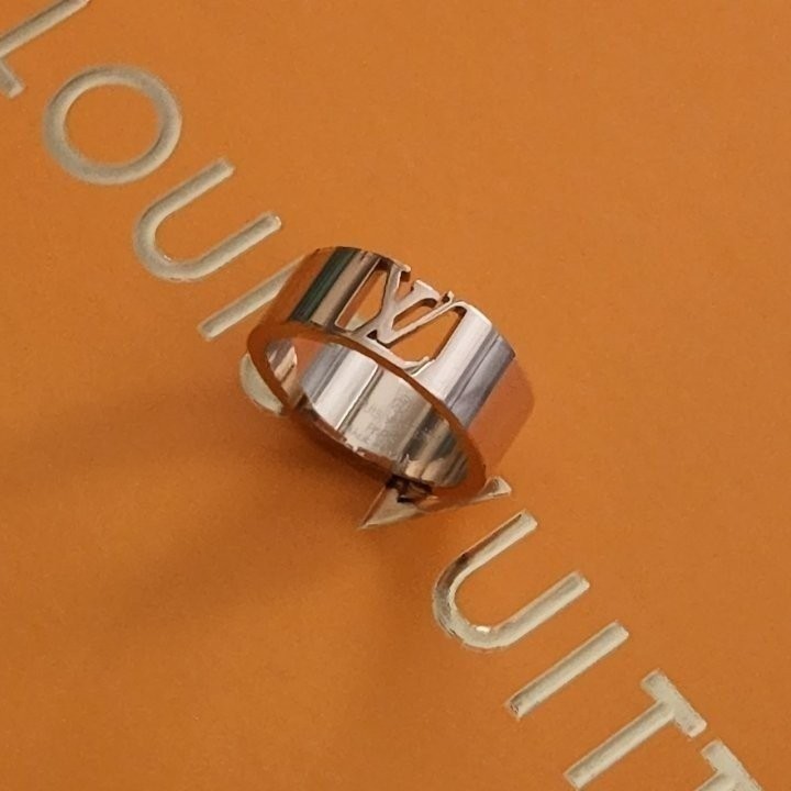 [423번] #루이비통 시그니쳐 체인 반지 로즈골드