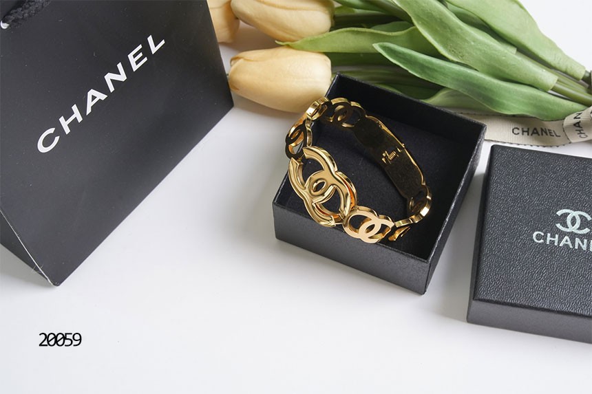 🔆 [CHANEL] 샤넬 CC 로고 컷아웃 뱅글 브레이슬릿 🔆