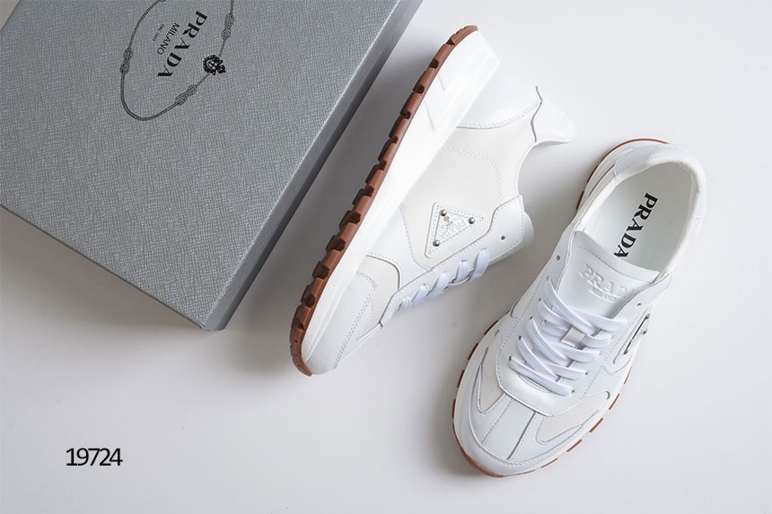 🔆 [PRADA] 프라다 삼각로고 리나일론 브러쉬드 스니커즈 🔆