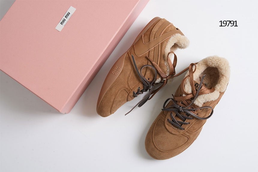 🔆 [MIUMIU] 미우미우 짐 레더 스웨이드 스니커즈 🔆