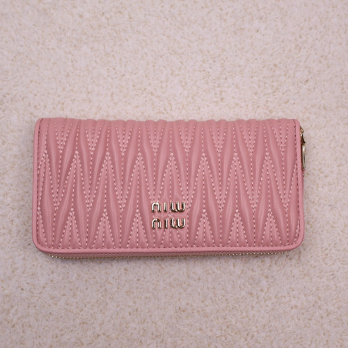 ✨미우미우 마테라쎄 나파 가죽 지퍼 어라운드 장지갑 ✨