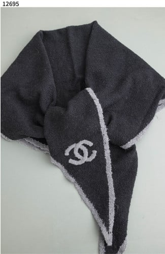 #샤넬 [Chanel] 실크캐시 삼각 숄 머플러 신상입고💢 #머플러 #12695