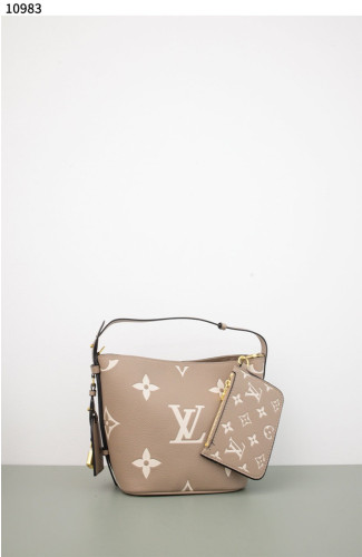 #루이비통 [Louis Vuitton] 루이비통 모노그램 올 인 BB 신상입고💢 #가방 #10983