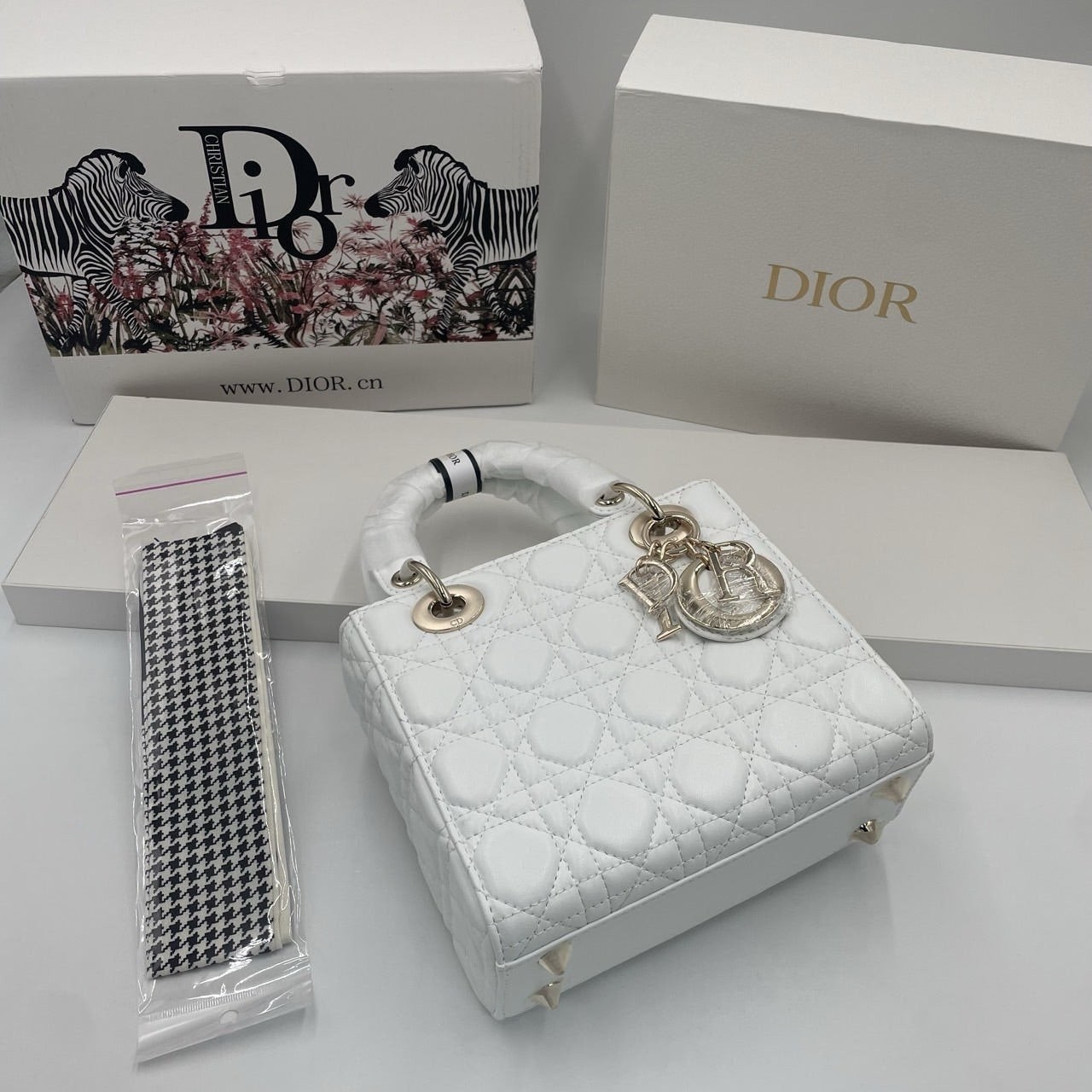 💕 디* 레이디백