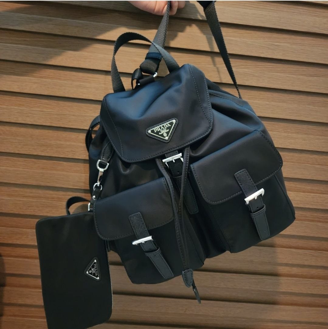 #RT #프라다 삼각로고 백팩