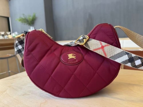 💕 버** 고급 홀스슈 크로스바디백