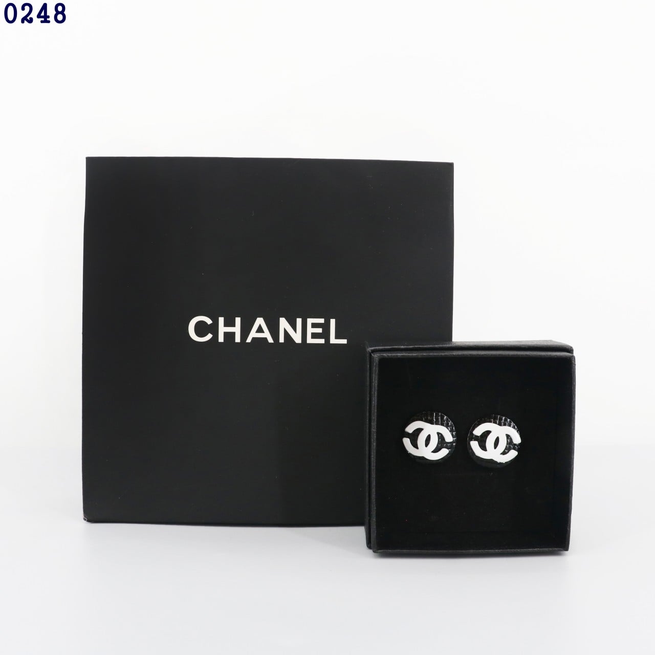 👹샤넬 CC로고 블랙앤화이트 귀걸이👹
