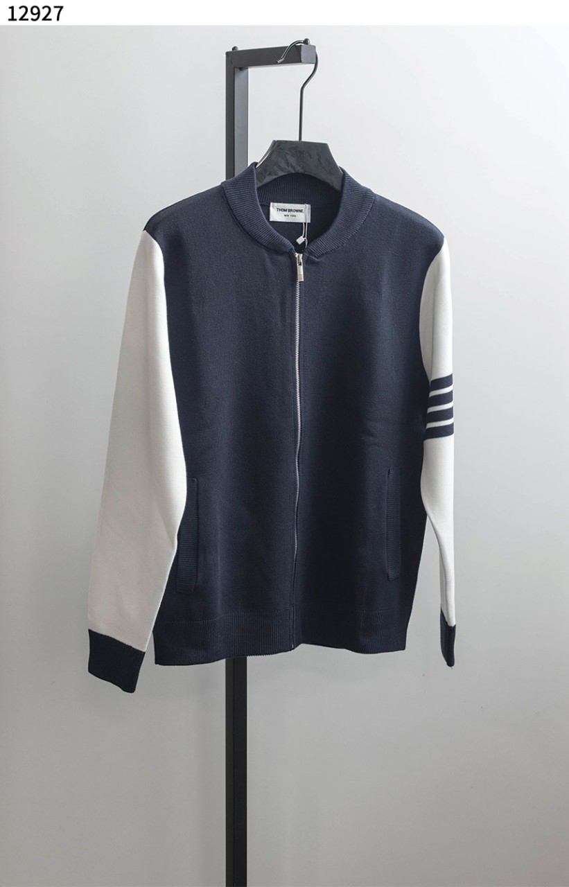 #톰브라운 [Thom Browne] 클래식 사선 완장 니트 집업 자켓 신상입고💢 #상의 #자켓 #12927