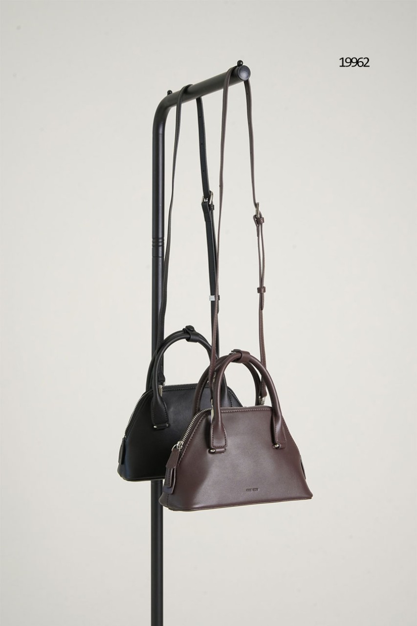 🔆 [THE ROW] 더 로우 미니 데본 가죽 토트백 🔆