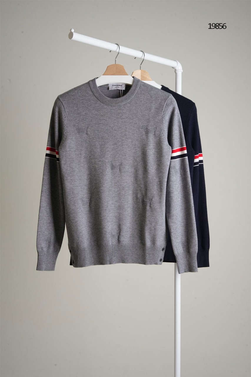 🔆 [THOM BROWNE] 톰브라운 도그 패턴 3선 크루넥 니트🔆
