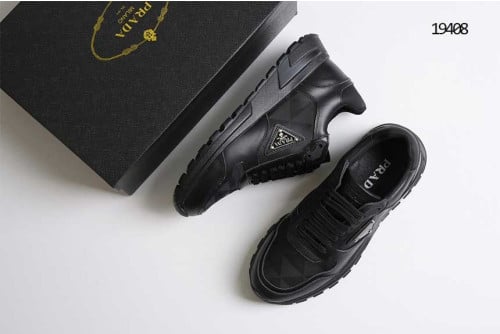 🔆 [PRADA] 프라다 삼각로고 블랙 로우탑 스니커즈 🔆