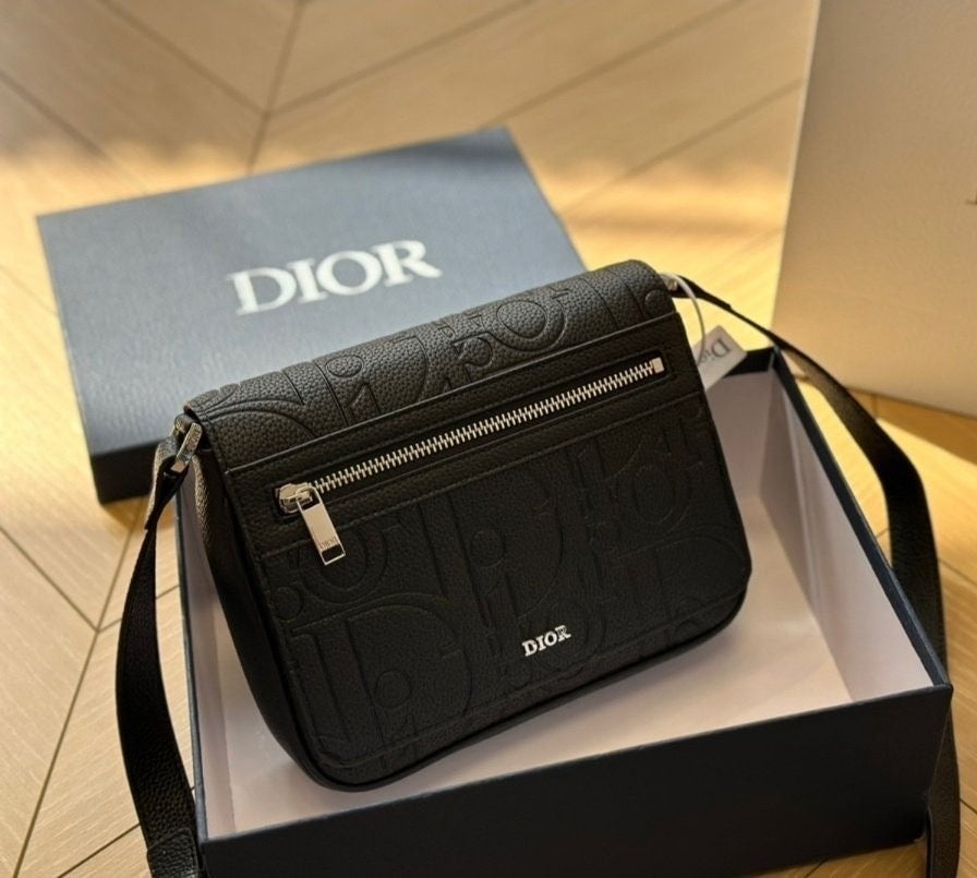 💕 루* 플랩 메신저백 블랙 Gravity 가죽 & 블랙 그레인 송아지 가죽 ❤️풀박스❤️