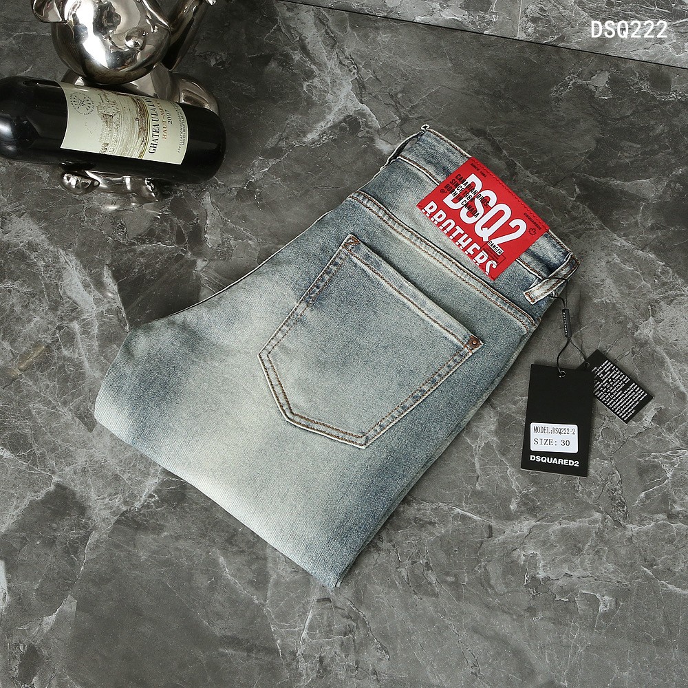 #디스퀘어드2 [ DQ² ] 수입 브로더스 워시 데님팬츠 입고 💢 #남성하의 #청바지