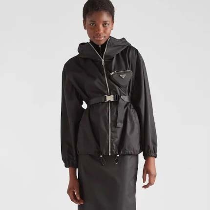 #프라다 [ P*ADA ] 수입 파우치가 달린 리나일론 후드 블루종 재킷 입고💢 #여성상의 #자켓