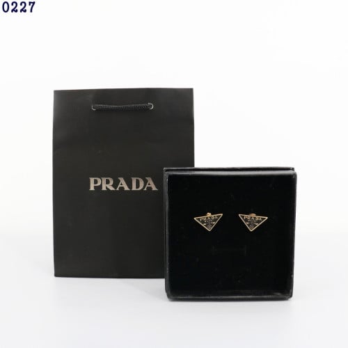 💕 프** 삼각로고 메탈 스터드 귀걸이