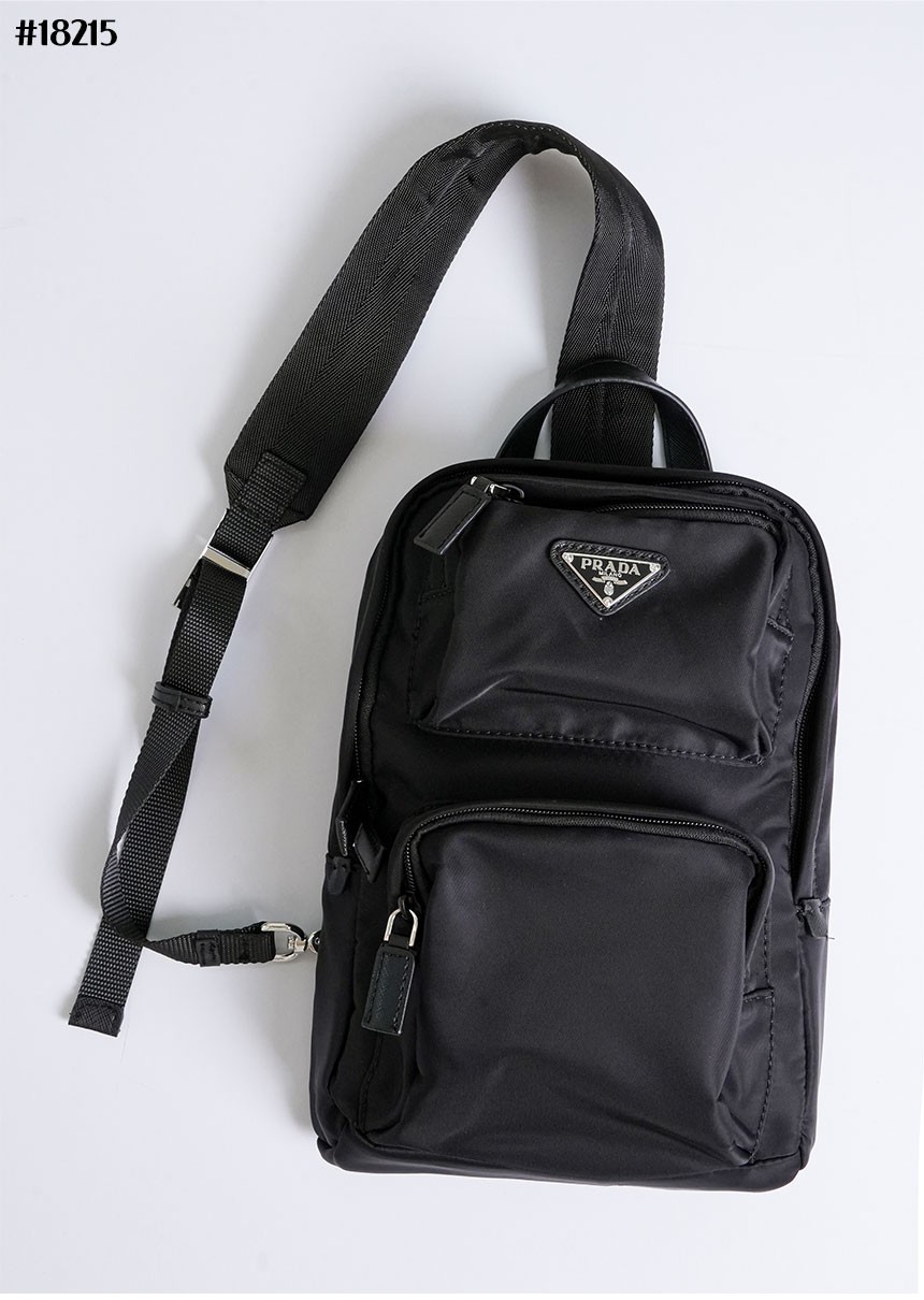 🔆 [PRADA] 프라다 트라이앵글 로고 스퀘어 메신저 백 🔆