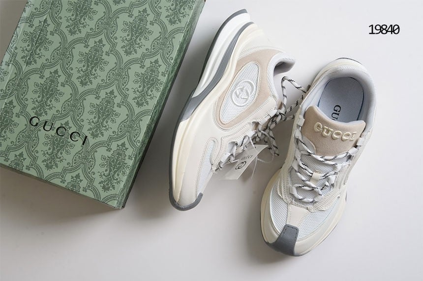 🔆[GUCCI] 구찌 남성 GG 런 스니커즈 화이트 🔆