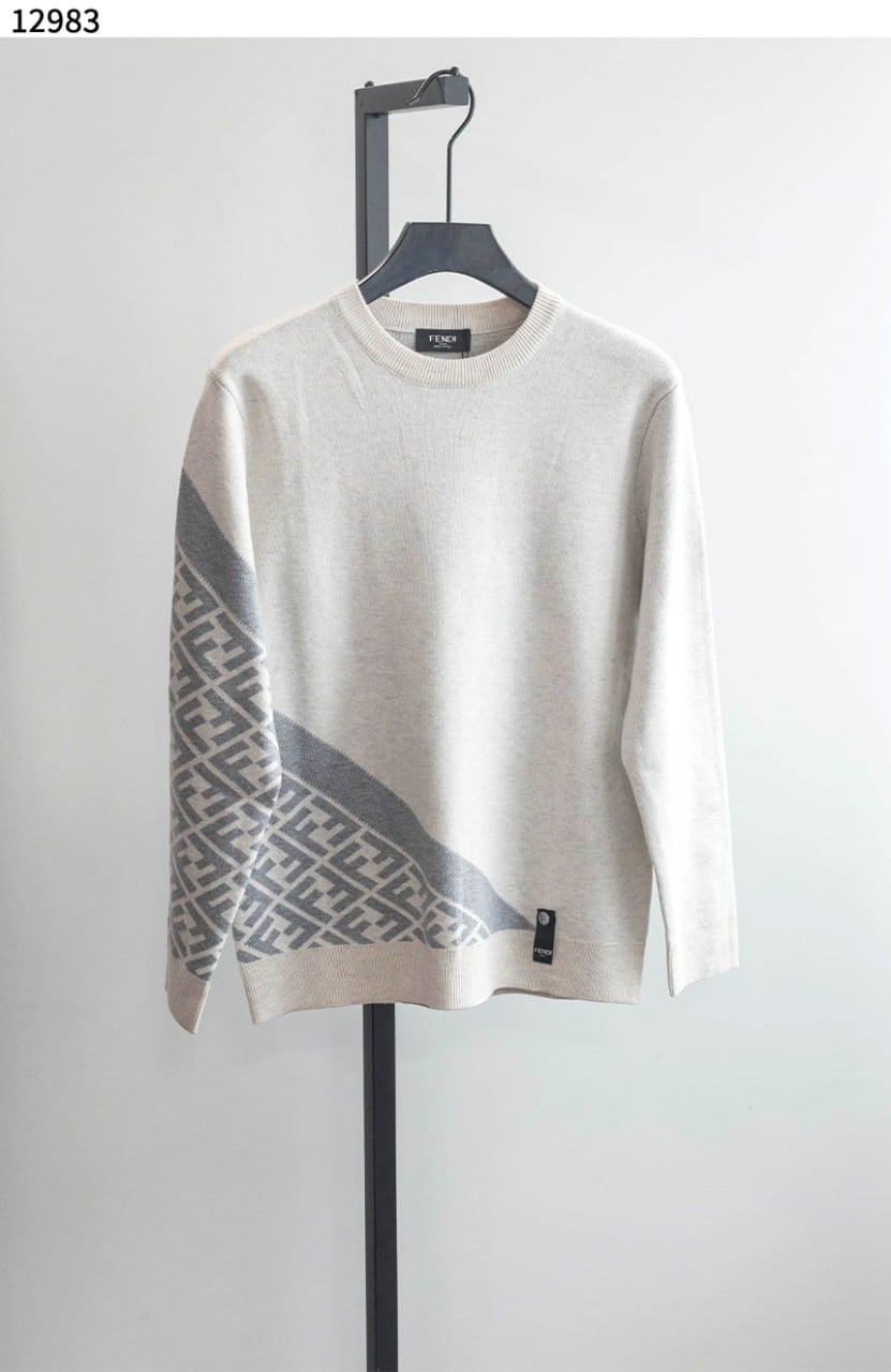 #펜디 [FENDI] FF로고 사선 울 니트 신상입고💢 #상의 #니트 #12983