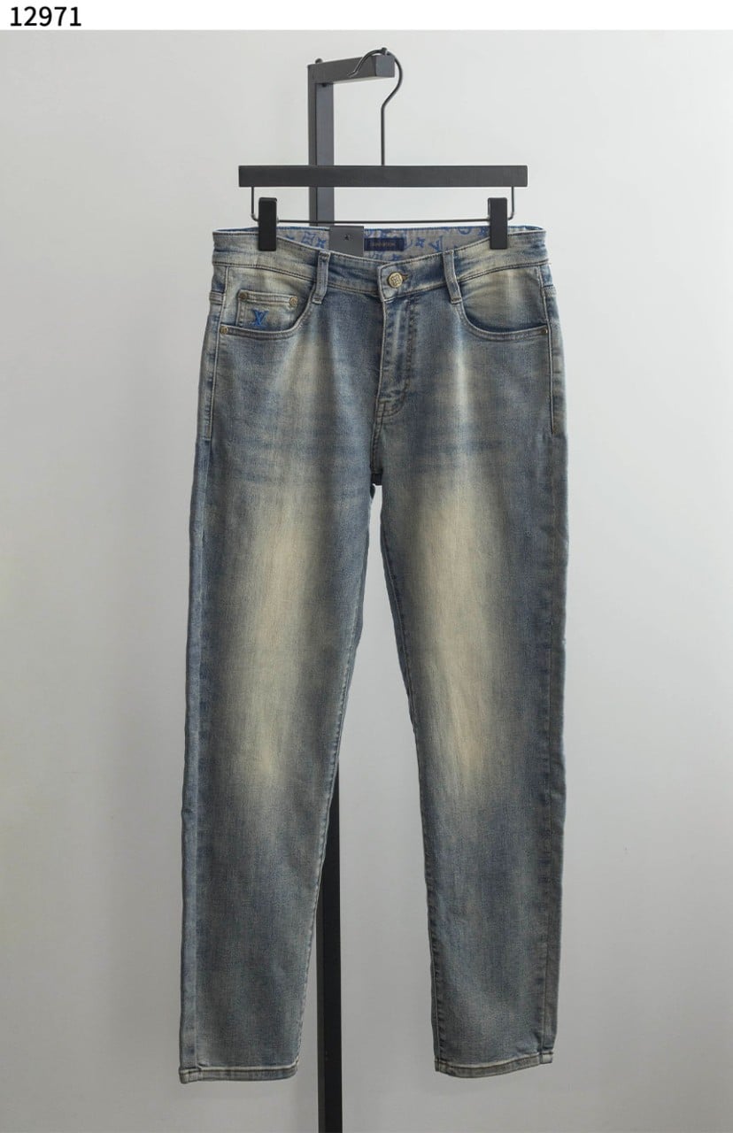 #루이비통 [Louis Vuitton] 엠브로이드 포켓 슬림진 신상입고💢 #하의 #팬츠 #12971