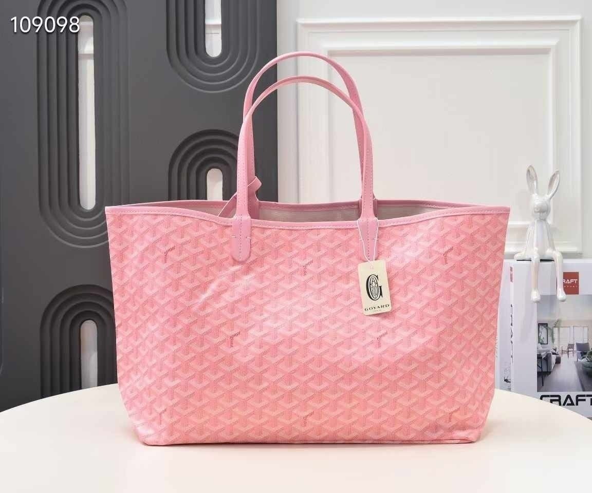 고야 생루이 대 핑크