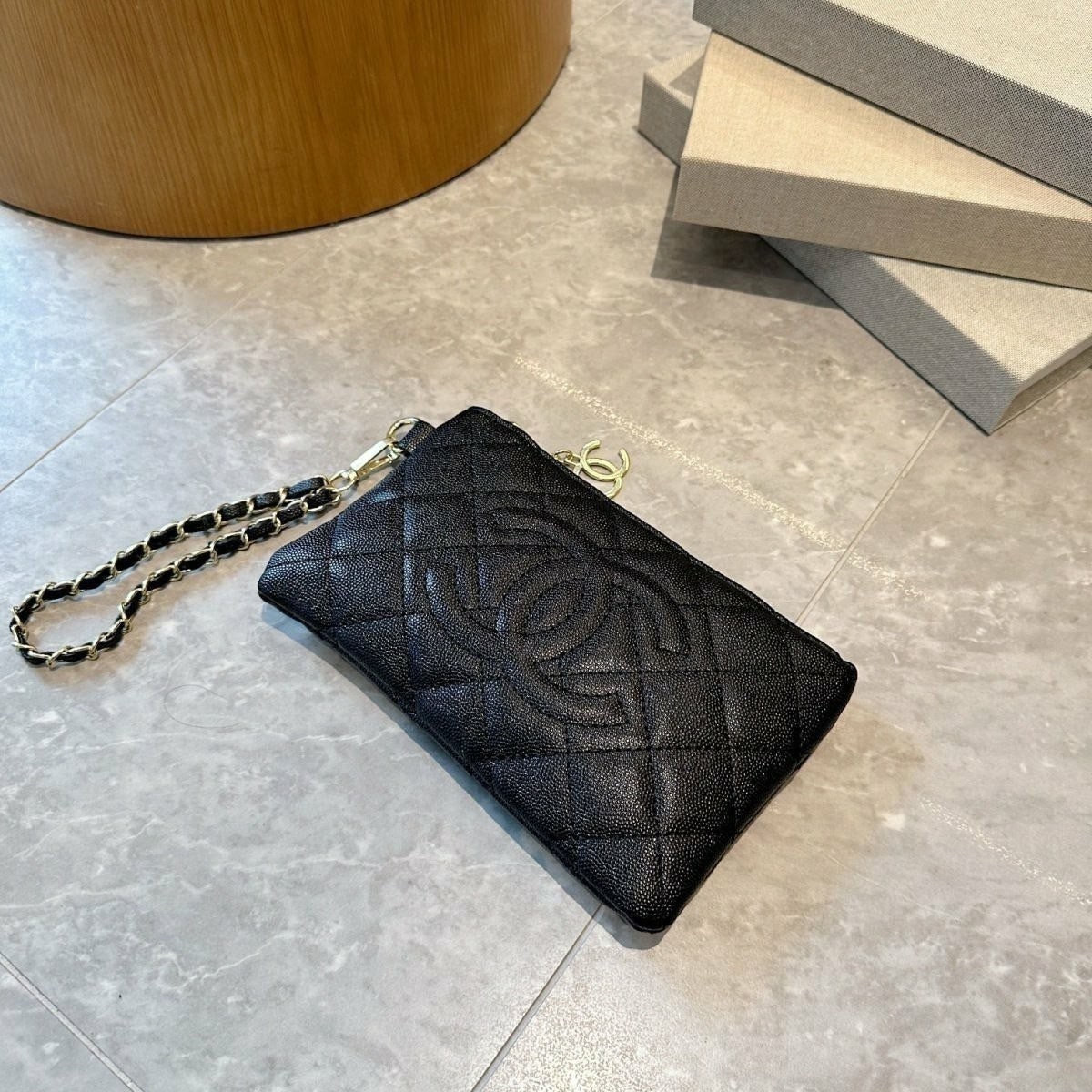 (110)샤* 노벨티 엠보 버킷 클러치