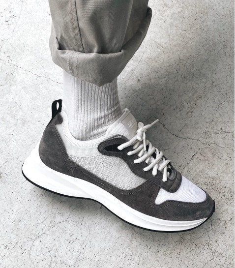 디V B25 러너 스니커즈 그레이