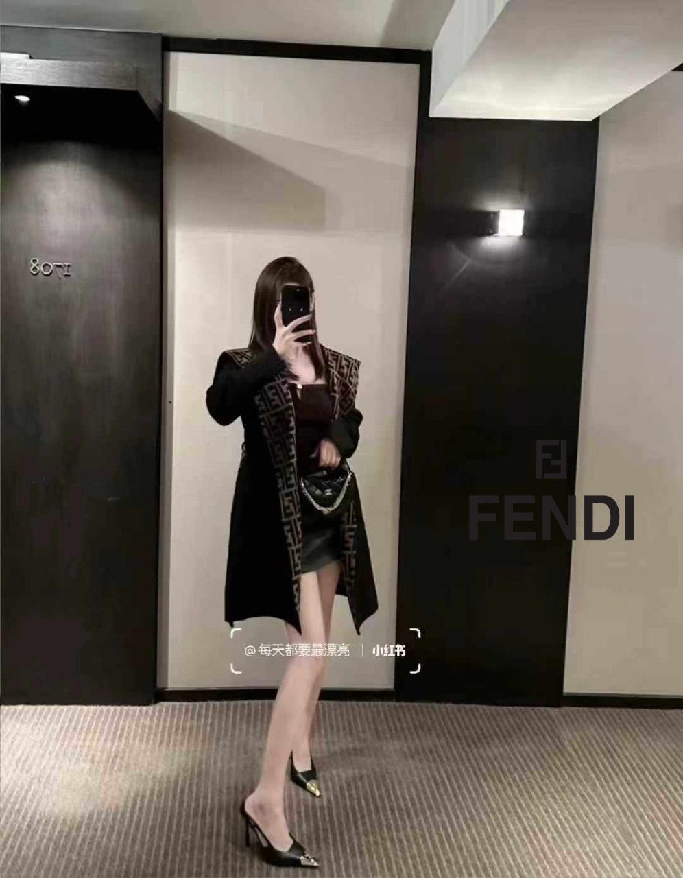 #명품의류 [FENDI] FF 패턴 로브코트 (min 576228)