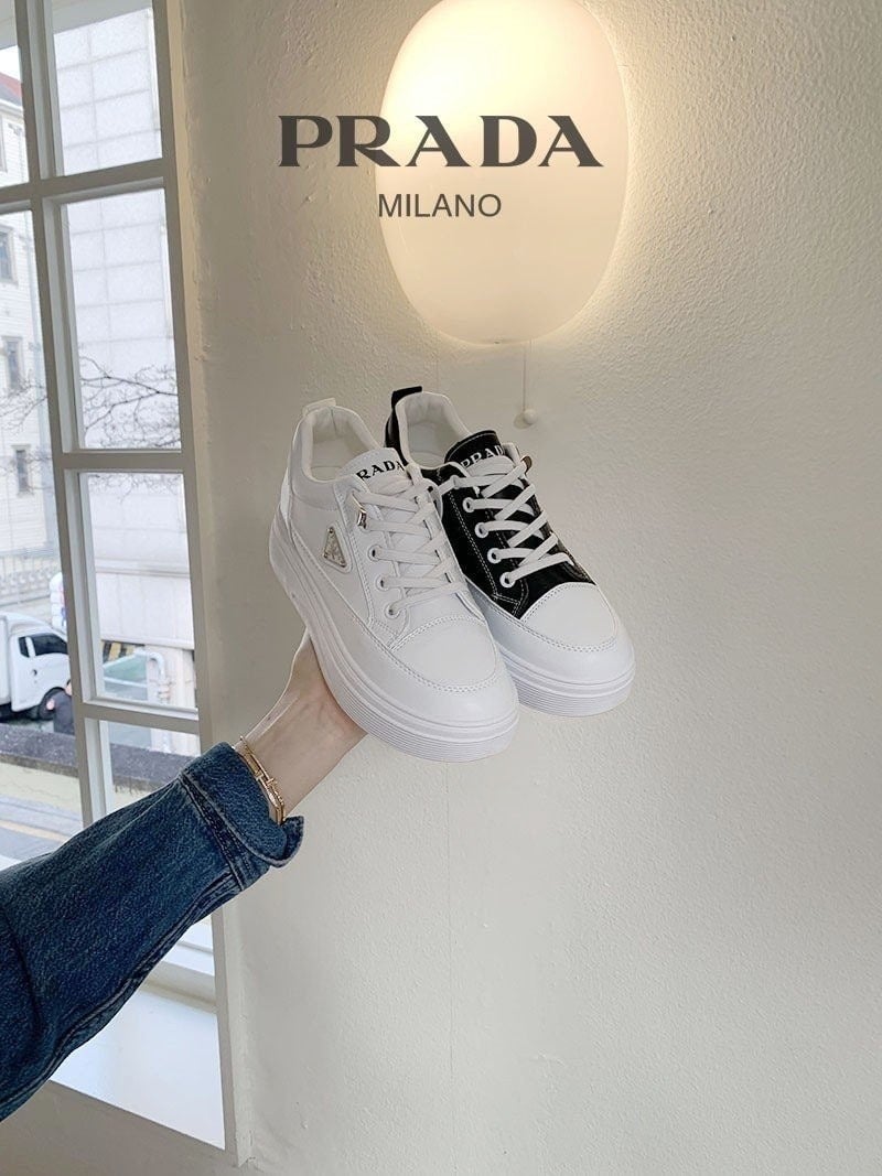 (AA)프*다 라이트 키높이 스니커즈