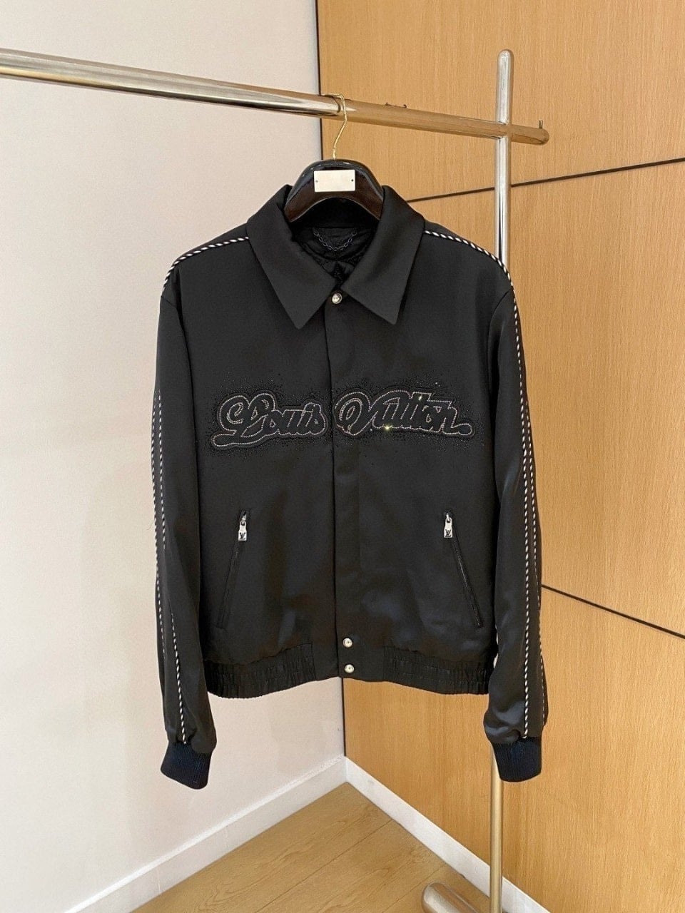 엠벨리시드 붐버자켓 LOU-2596