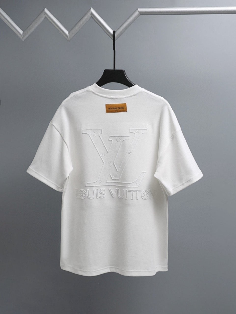 💕 루* 인사이드 자수로고 티셔츠