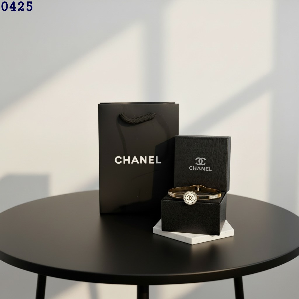 👹샤넬 CC로고 퀼팅 크리스탈 뱅글 팔찌👹