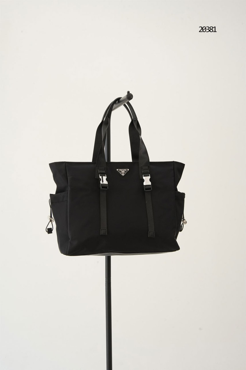 🔆 [PRADA] 프라다 삼각 로고 리나일론 토트백 🔆